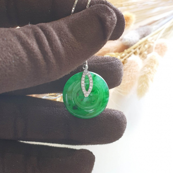 Translucent Brilliant Flower Green Jadeite "Coin" Pendant (JAB002697)