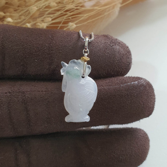 Good Translucency Icy with Green Jadeite "Rooster of Wealth" Pendant (JAB003398)