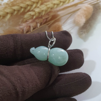 Translucent Light Green Jadeite "Auspicious Hulu" Pendant (JAB003597)