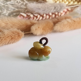 Translucent Brilliant Yellow and Green Jadeite "Rabbit of Wealth" Pendant (JAB005160)
