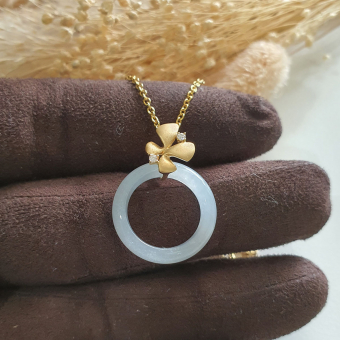 Highly Translucent Icy Jadeite "Le Blossom" Pendant (JAB005807)