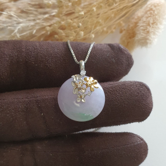 Translucent Icy Brilliant Lavender and Apple Green Jadeite "Enchanted Bee and Baby’s Breath" Pendant (JAB006039)