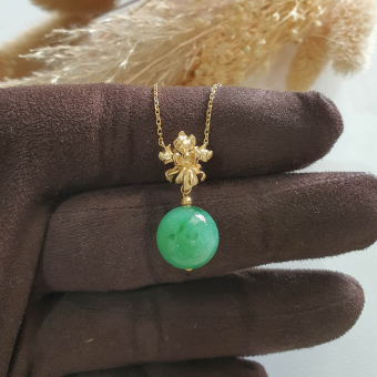 Translucent Brilliant Green Jadeite “Miss Joaquim” Pendant (JAB006231)