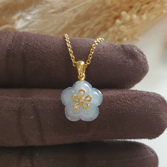 Good Translucency Icy “Petunia” Pendant (JAB006533)