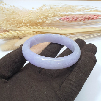 Translucent Brilliant Lavender with Light Green Jadeite Bangle (JAC001901)