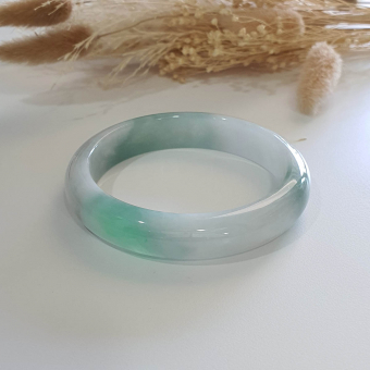 Good Translucency Icy with Icy Green Jadeite “Green Snow” Bangle (JAC002662)
