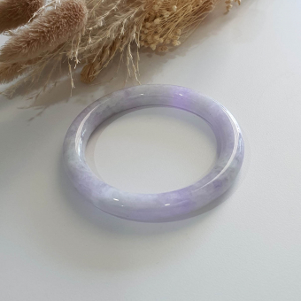 Translucent Brilliant Lavender Jadeite "Princess Round" Bangle (JAC002699)
