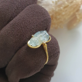 Highly Translucent Icy Jadeite "Golden Icy Rabbit" Ring / Pendant (JAD000828)